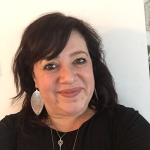 Meet your Posher, Idalia